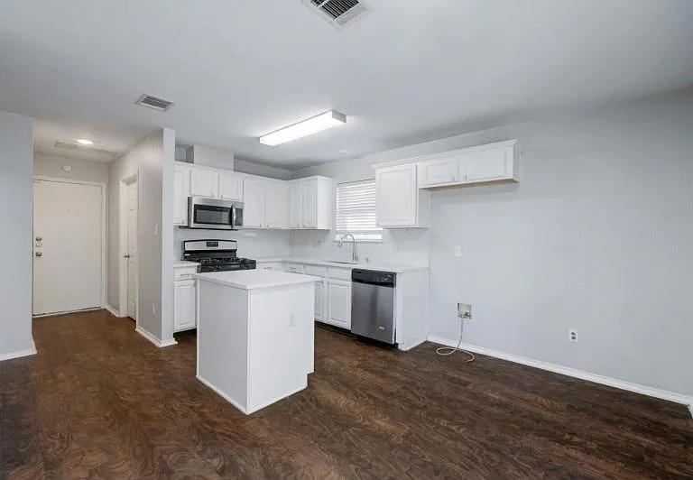 1017 Doras Dr — Photo 13