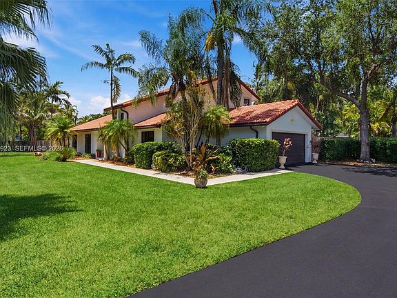 3rd image of 16564 SW 153rd Ct