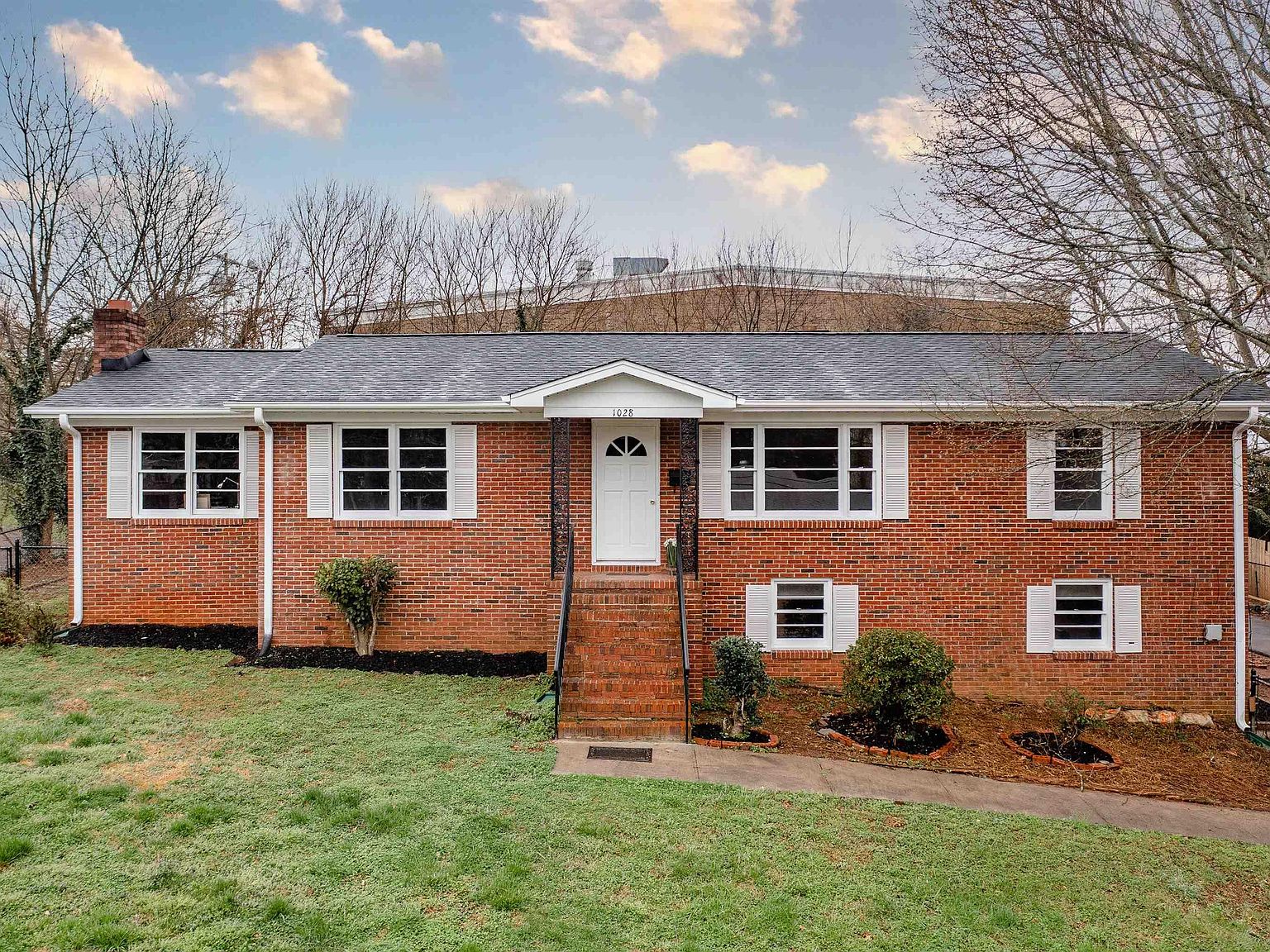 1028 E Perry Rd, Greenville, SC 29609 Zillow