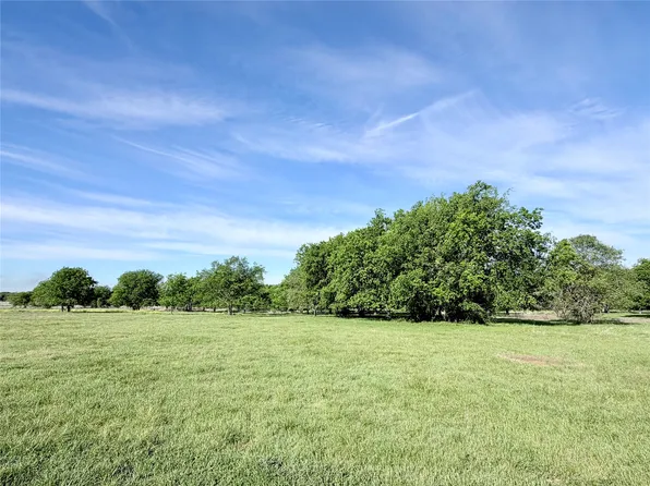 15 Lakewood Dr, Whitney, TX 76692
