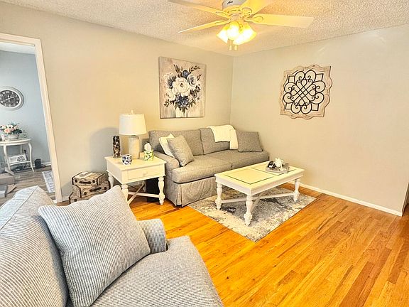 4th image of 411 18th Avenue