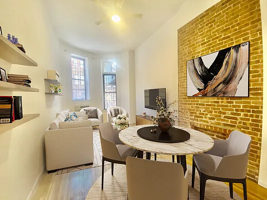 Rented by Compass | media 6