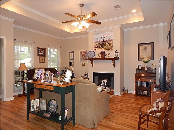 2nd image of 223 Aloys Cir