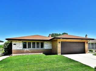 8250 W Monroe St, Niles, IL 60714