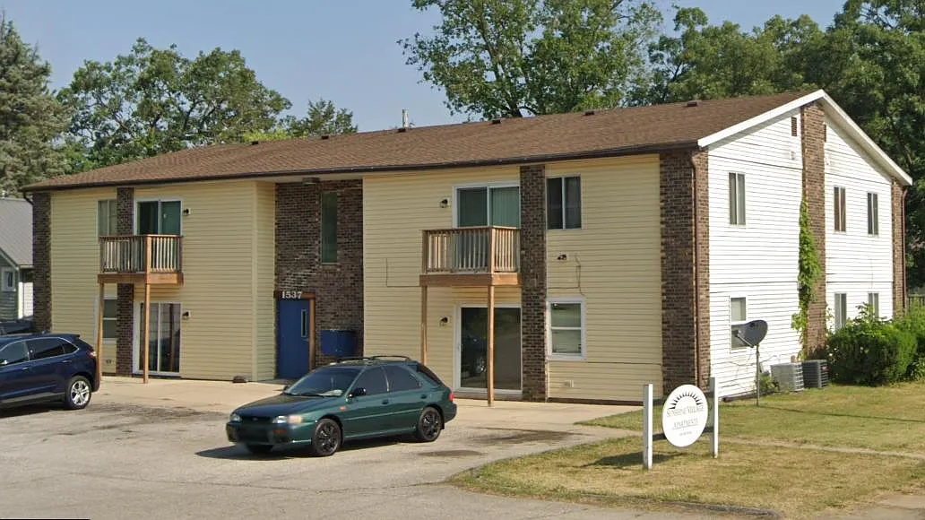 1537 Anderson Ave - 1537 - 8 — Photo 2