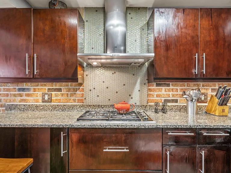 225 S 18th St #714 — Photo 12