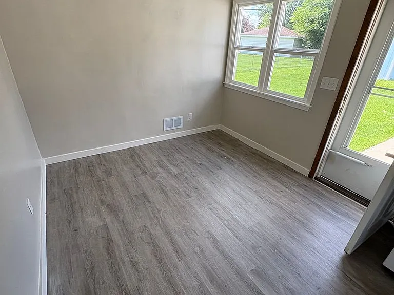 1745 Sager Ave — Photo 9