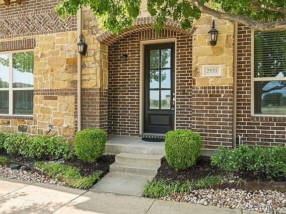 3rd image of 2533 Gramercy Park Dr