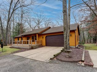 2683 Old Allegan Rd, Fennville, MI 49408