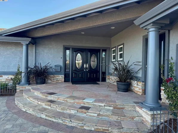 1358 View Dr, San Leandro, CA 94577
