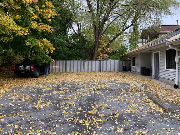 4th image of 301-307-307 Emmett St