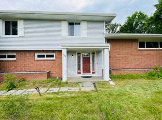 191 W Bloomfield Rd, Pittsford, NY 14534
