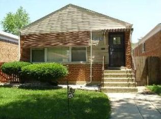 12517 S Honore St, Calumet Park, IL
