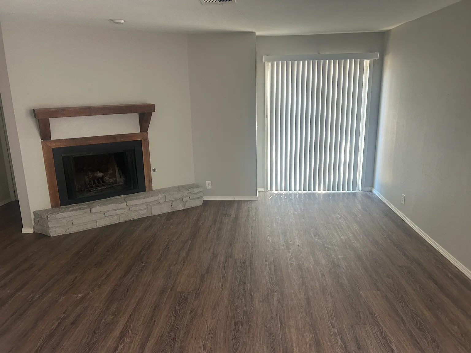2 bed, 1.5 bath, 1068 sqft, $1,350 — Photo 4