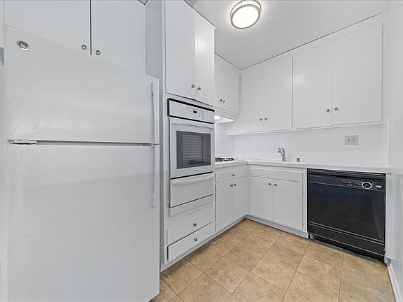 4th image of 9819 Regent St APT 7