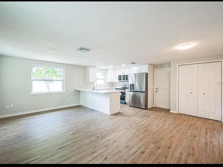 6250 Kentfield Ave — Photo 5