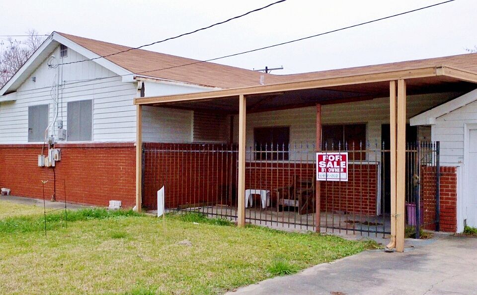 1st image of 3500 31st St