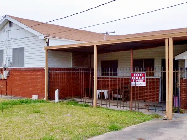 3500 31st St, Port Arthur, TX 77642