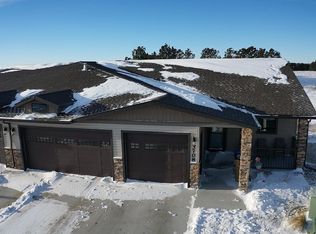 3708 White Pine Cir SE, Minot, ND 58701