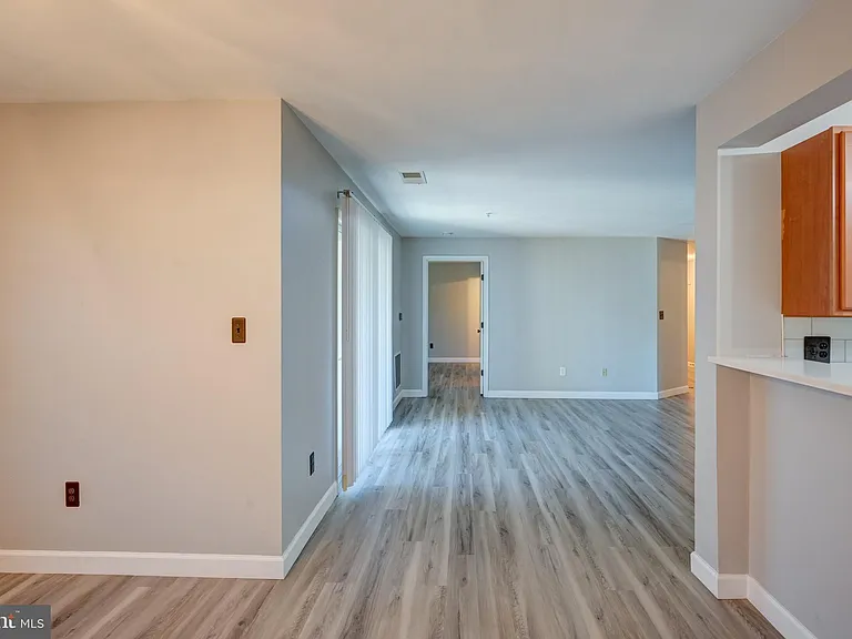 8905 Stone Creek Pl #102 — Photo 6