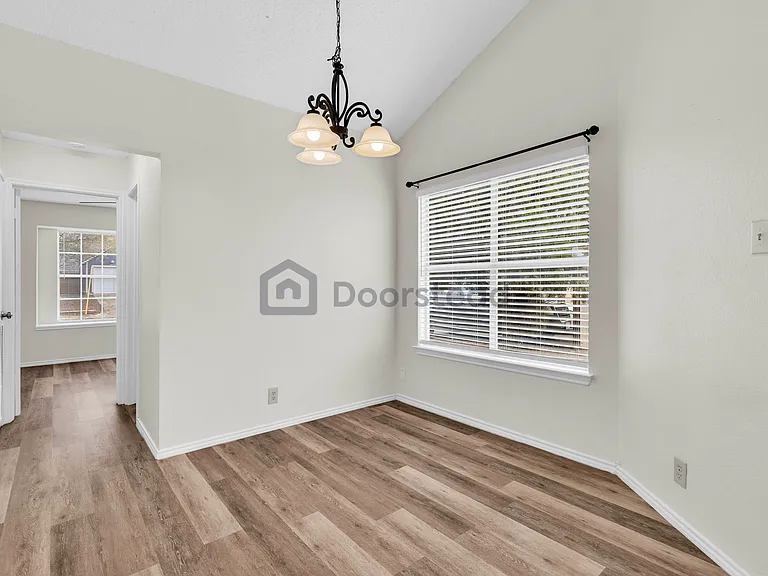 7407 Alverstone Way — Photo 9
