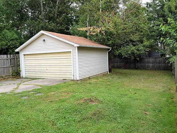 4th image of 25 Matta Ave