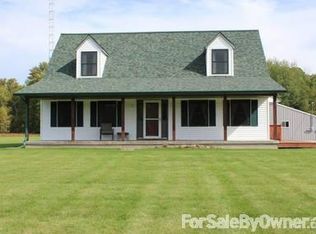 4114 N Ehlers Rd, Midland, MI 48642