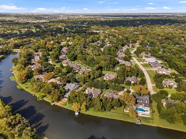 4719 Oxbow Cir W, Weston Lakes, TX 77441