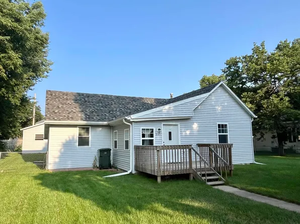 225 S Nebraska Ave, Minden, NE 68959