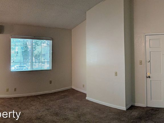 5th image of 707 13th St APT 3