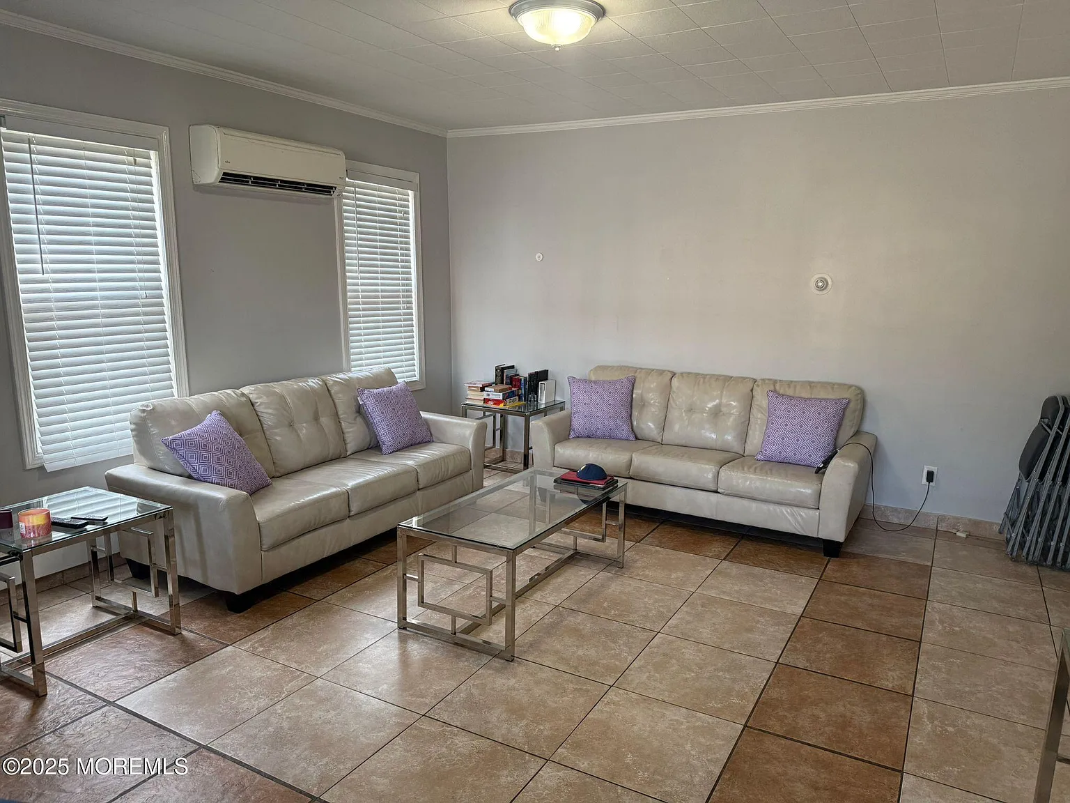 3 bed, 3418 sqft, $2,500 — Photo 2