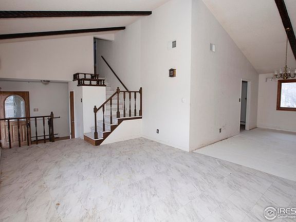 5th image of 810 Holly Dr