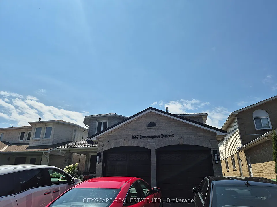 1667 Summergrove Cres #BASEMENT