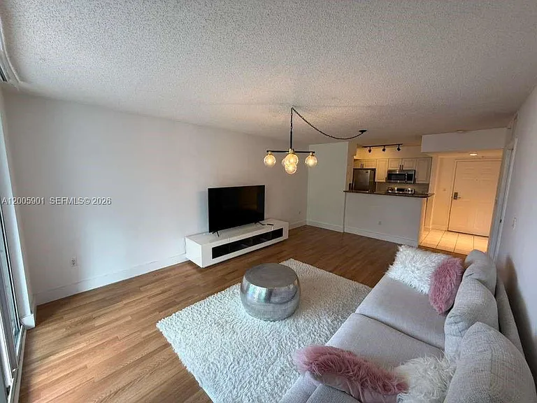 1155 Brickell Bay Dr #606 — Photo 6