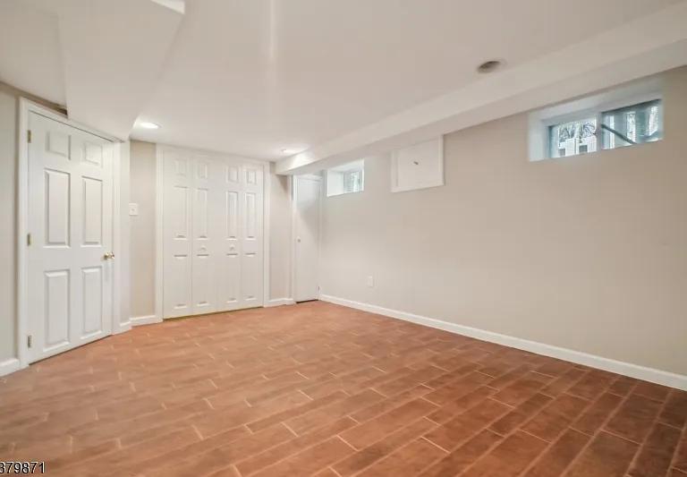 163 Myrtle Ave — Photo 31