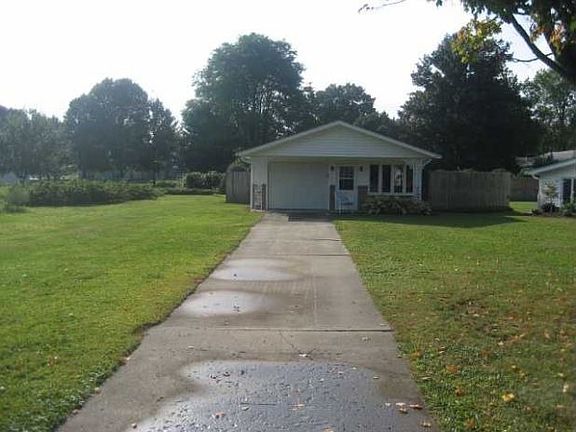 3rd image of 13990 Wendy Dr
