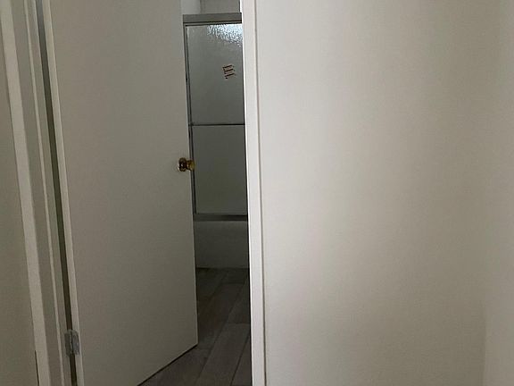 4th image of 709 N Stoneman Ave #B