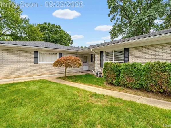 56600 North Ave, Macomb, MI 48042