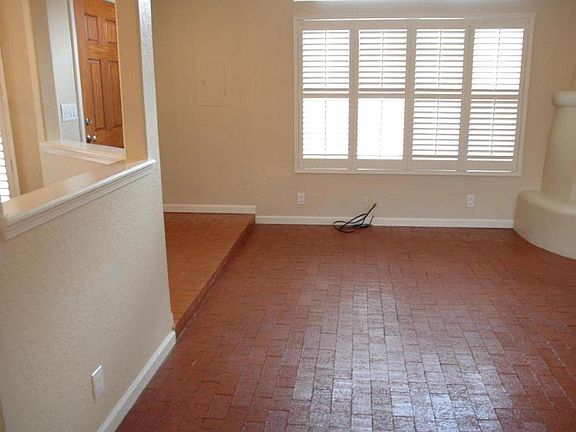 4th image of 2428 Plaza Vizcaya NW