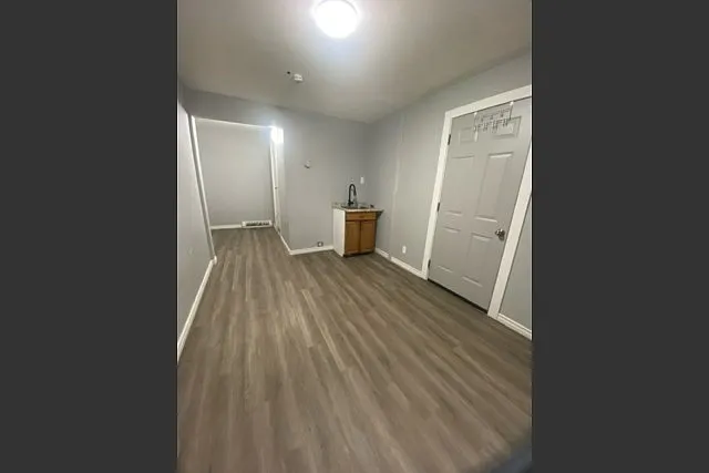 2 bed, $1,300 — Photo 3