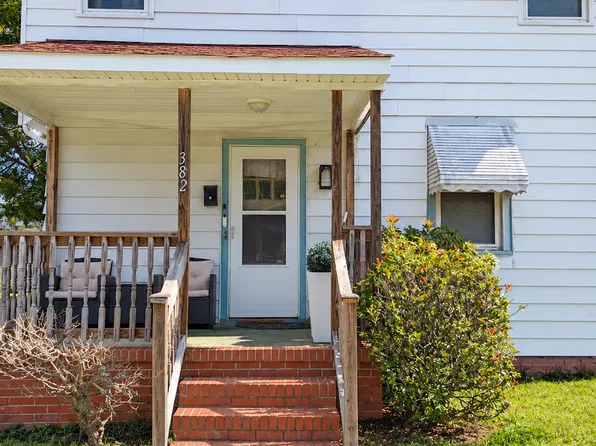 382 Sampson Ave, Hampton, VA 23661