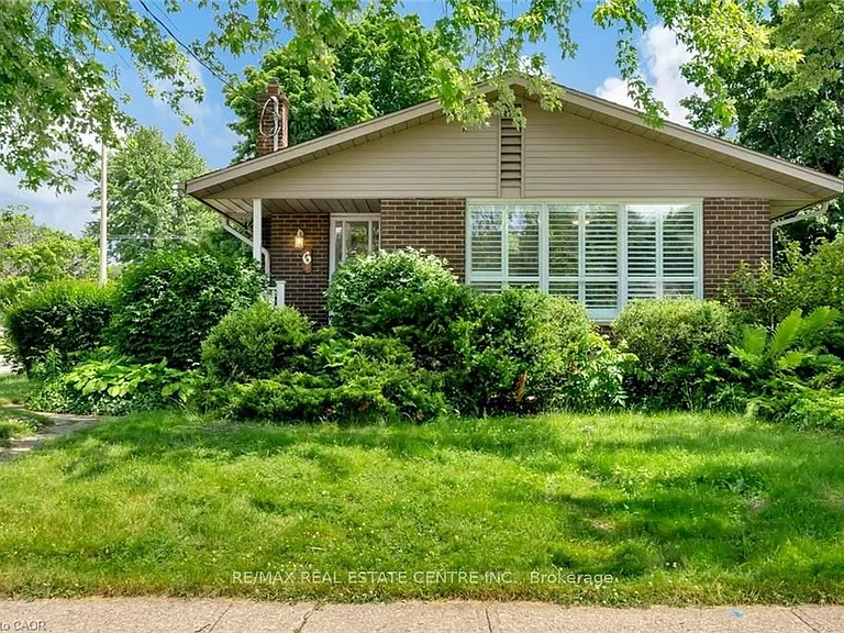 6 Ruskview Rd #1 — Photo 1