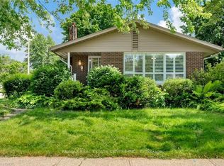 6 Ruskview Rd #1, Kitchener, ON N2M 4S2