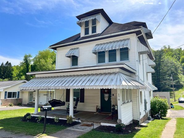 170 Valley St, Salem, WV 26426