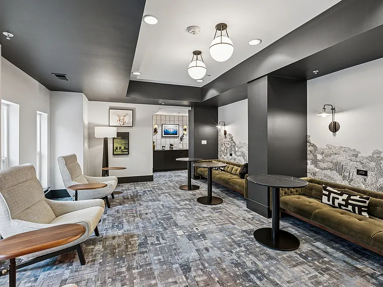 City House Apartments — Photo 12