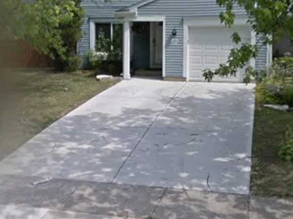 52 Stonefield Dr, Glendale Heights, IL 60139