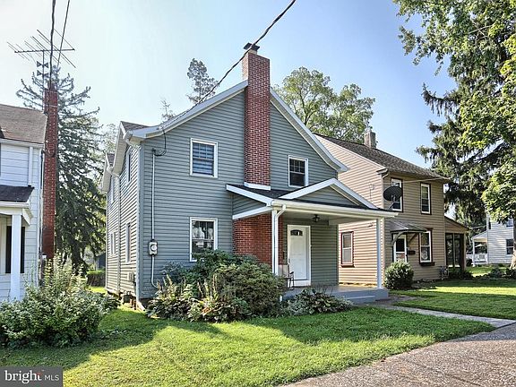 3rd image of 90 Hummel Ave