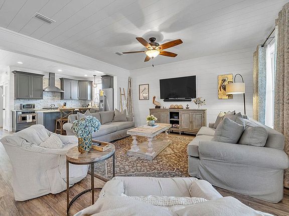 Pelican's Nest II LR