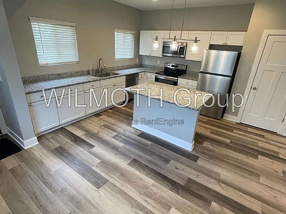 5th image of 2641 E 18th St