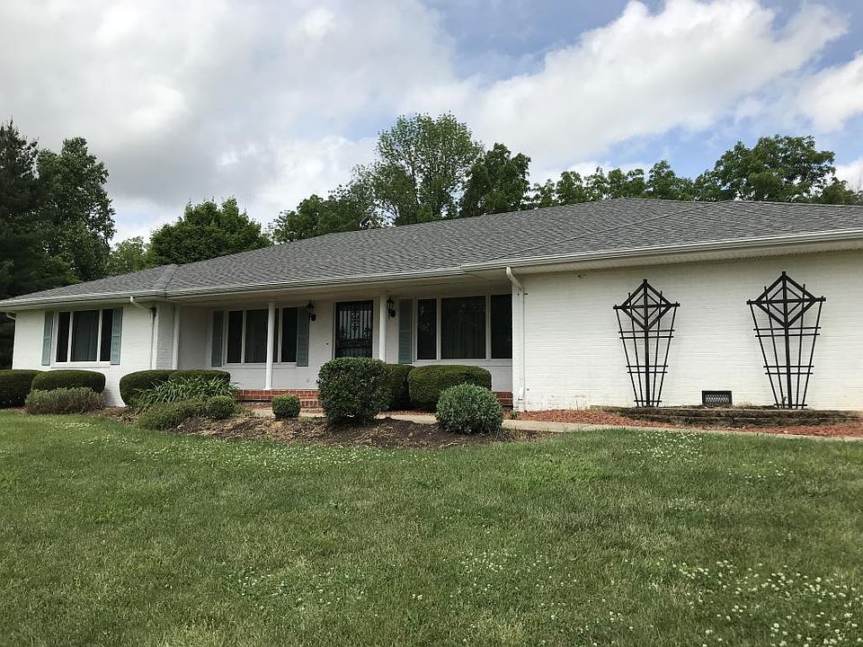 1st image of 734 S Country Club Dr